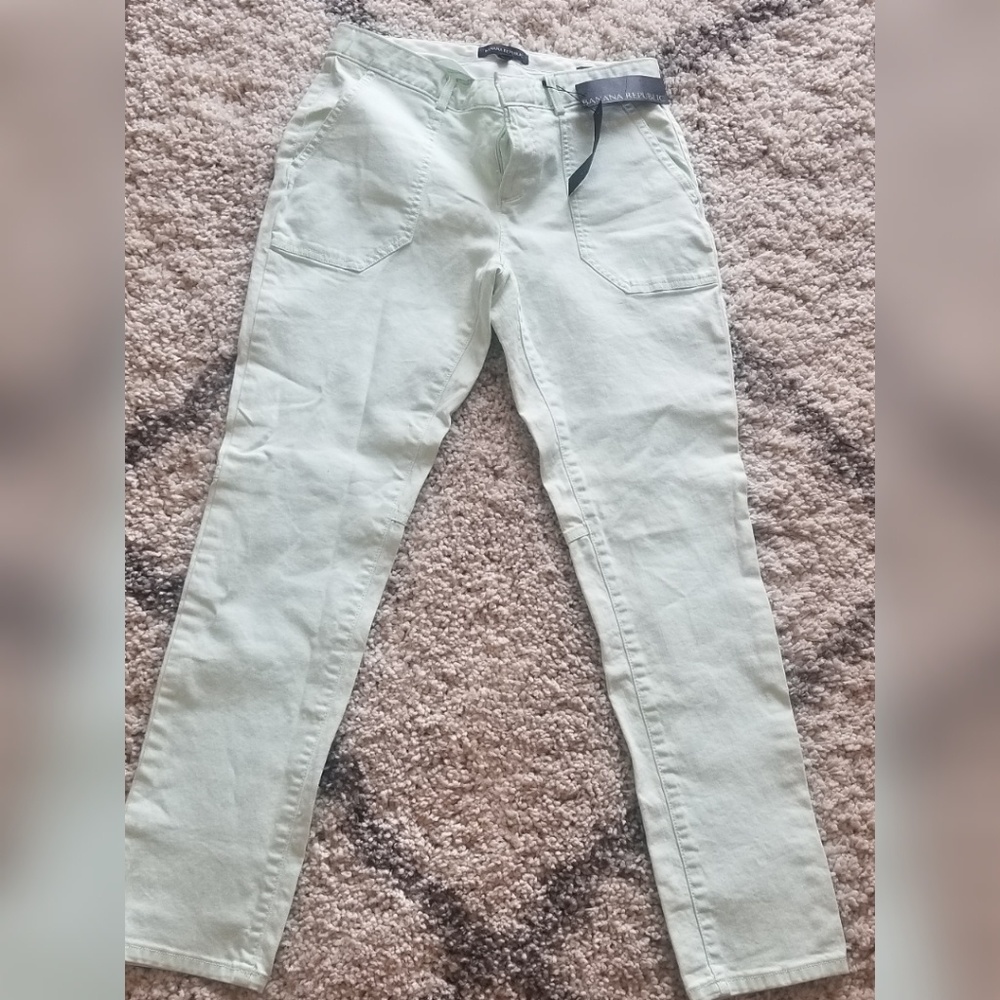 Banana Republic- Sloan pants in Mint! NWT